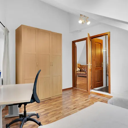 5 Bedrooms 5 Bathrooms And Large Swimming Pool Villa